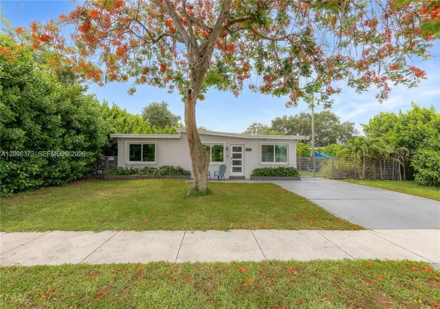 Homes for sale in West Park, FL | 5710 Sw 40th Ct, West Park, FL 33023 | MLS# A12006372