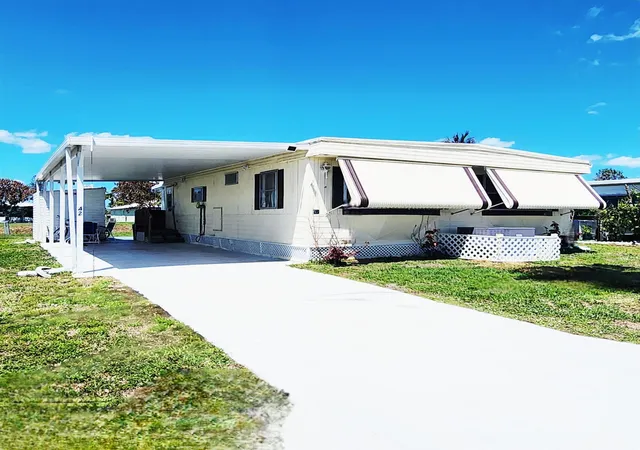 Homes for sale in Port Saint Lucie, FL | 42 Se Spanish Wy, Port Saint Lucie, FL 34952 | MLS# B26019159