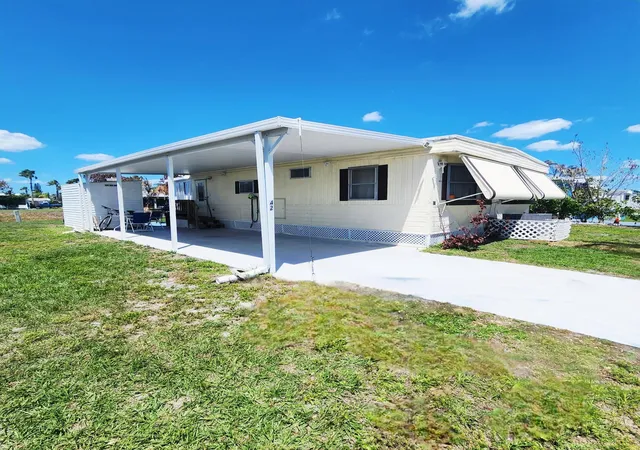 Homes for sale in Port Saint Lucie, FL | 42 Se Spanish Wy, Port Saint Lucie, FL 34952 | MLS# B26019159