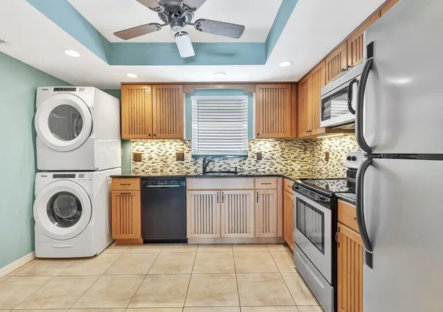 5th image of 301 Lake Shore Dr #503, Lake Park, FL 33403 | MLS# B26019165