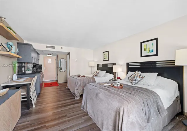 5th image of 19201 Collins Ave #736, Sunny Isles Beach, FL 33160 | MLS# A12005717