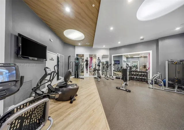 2nd image of 3610 Yacht Club Dr #1016, Aventura, FL 33180 | MLS# A12005504