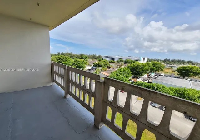 Homes for sale in Miami, FL | 15600 Nw 7Th Ave #709, Miami, FL 33169 | MLS# A12006084