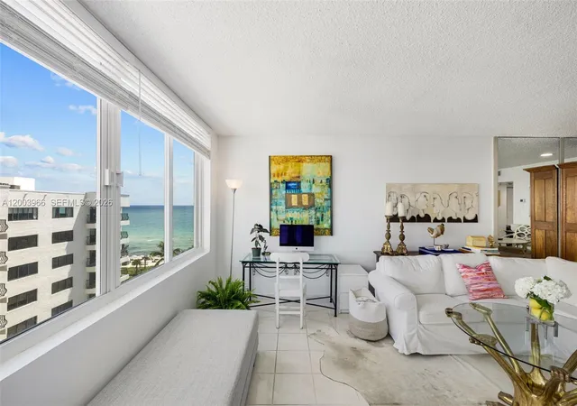 4th image of 5401 Collins Ave #611, Miami Beach, FL 33140 | MLS# A12003966