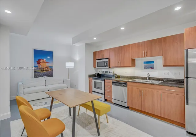 3rd image of 111 E Flagler St #506, Miami, FL 33131 | MLS# A12006432