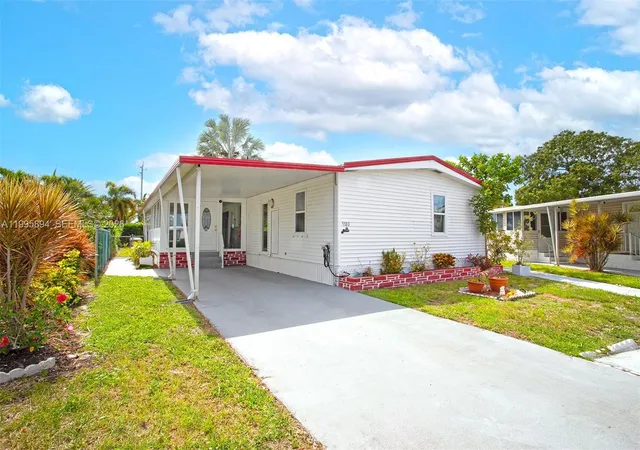 2nd image of 5103 Nw 1st Wy, Deerfield Beach, FL 33064 | MLS# A11995894