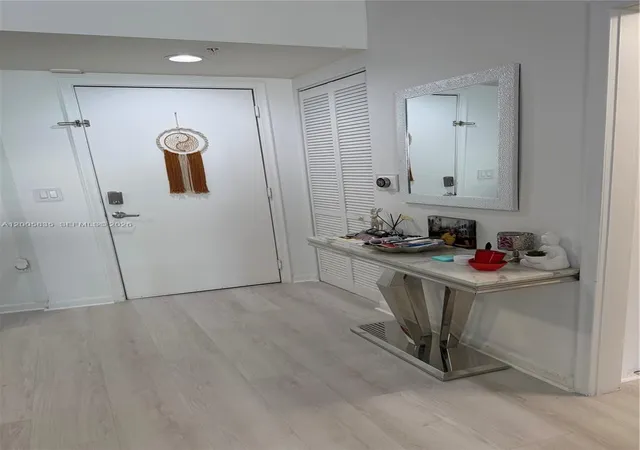 5th image of 18800 Ne 29Th Ave #419, Miami, FL 33180 | MLS# A12005835