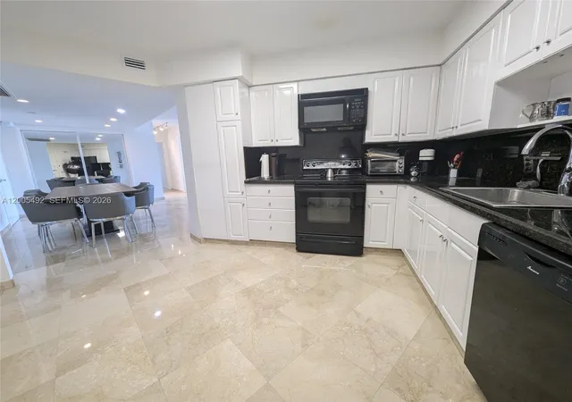 5th image of 5161 Collins Ave #518, Miami Beach, FL 33140 | MLS# A12005492
