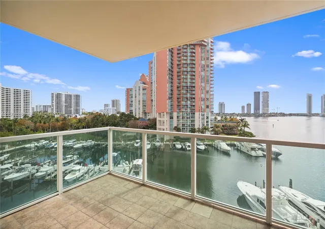 2nd image of 3330 Ne 190th St #712, Miami, FL 33180 | MLS# A12006288