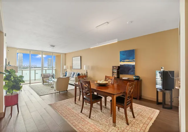 5th image of 3330 Ne 190Th St #712, Miami, FL 33180 | MLS# A12006288
