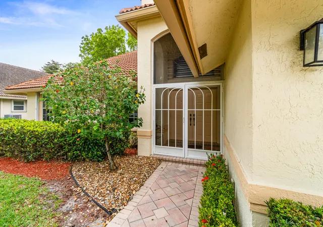 Homes for sale in Boynton Beach, FL | 6952 Grenelefe Rd, Boynton Beach, FL 33437 | MLS# B26019576