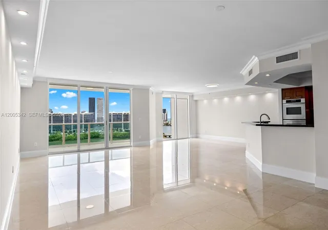 3rd image of 3301 Ne 183Rd St #1604, Aventura, FL 33160 | MLS# A12005342