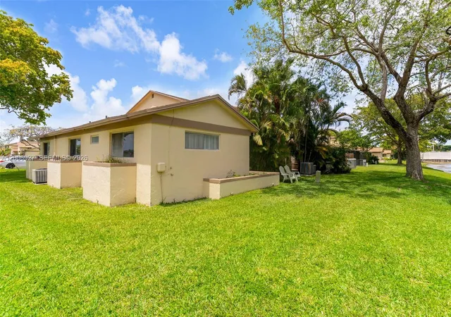 Homes for sale in Sunrise, FL | 2950 Nw 106Th Ave #10, Sunrise, FL 33322 | MLS# A12006927
