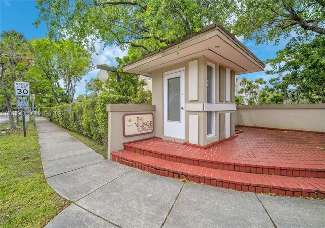 Homes for sale in Miami, FL | 8103 Camino Real C-314 #C-314, Miami, FL 33143 | MLS# A12005903