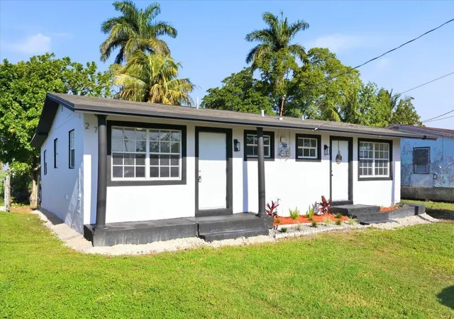 Photo 1 of Single family home for sale at 270 Sw 10th Avenue, South Bay, FL 33493 | MLS# B26019682 | Listing updated on 2026-09-23