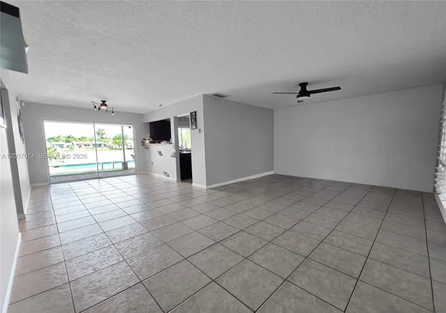 5th image of 11661 Nw 31St Pl, Sunrise, FL 33323 | MLS# A12007074