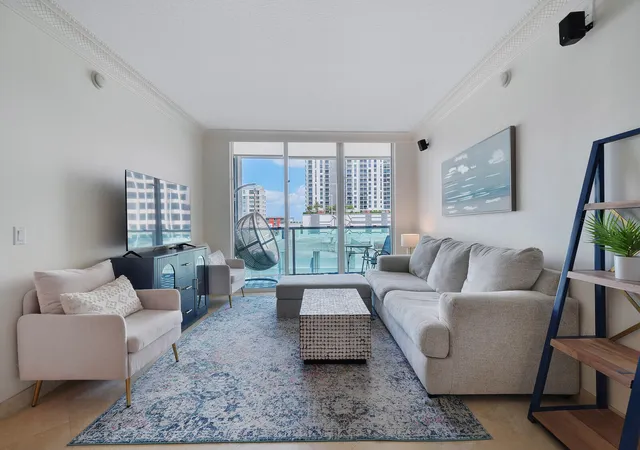 1st image of 350 Se 2nd St #860, Fort Lauderdale, FL 33301 | MLS# B26019782