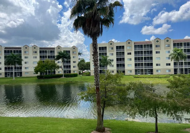 3rd image of 10720 Nw 66Th St #206, Doral, FL 33178 | MLS# A12007206