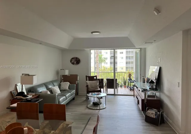 5th image of 10720 Nw 66Th St #206, Doral, FL 33178 | MLS# A12007206