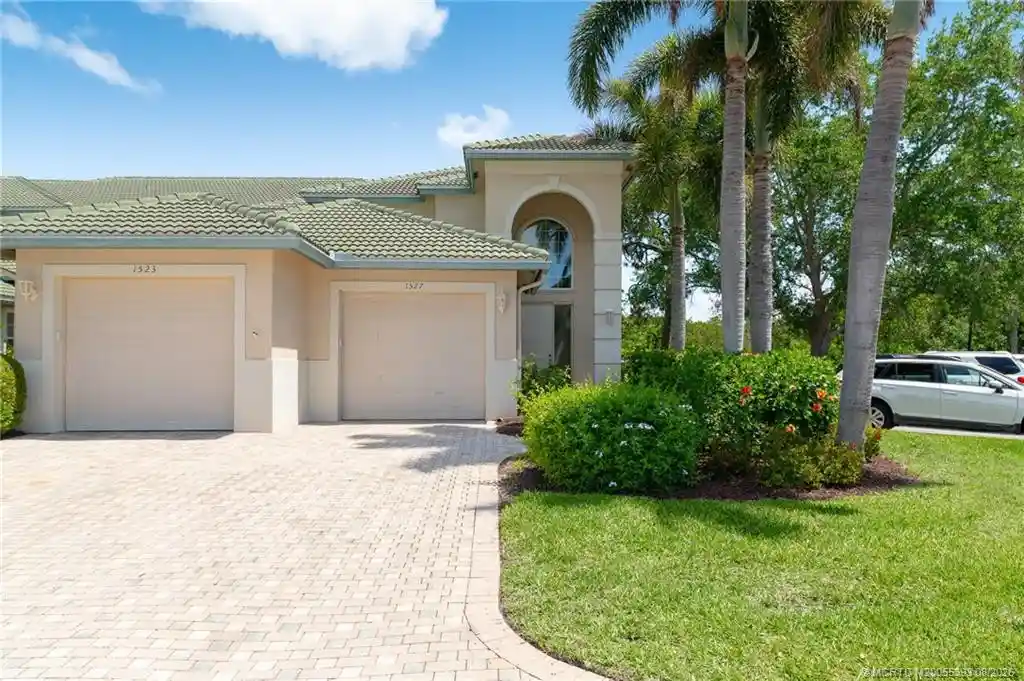 Photo 1 of Sale Pending at 1527 Se Prestwick Ln #6D, Port Saint Lucie, FL 34952 | MLS# M20055393 | Listing updated on 2026-10-24