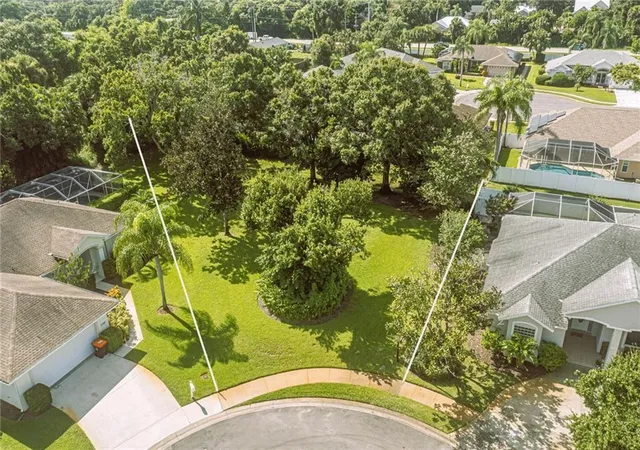 Photo 2 of Sale Pending at 3745 8th Lane, Vero Beach, FL 32960 | MLS# B26019928 | Listing updated on 2026-09-02