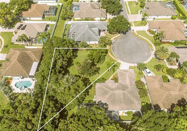 Photo 3 of Sale Pending at 3745 8th Lane, Vero Beach, FL 32960 | MLS# B26019928 | Listing updated on 2026-09-02