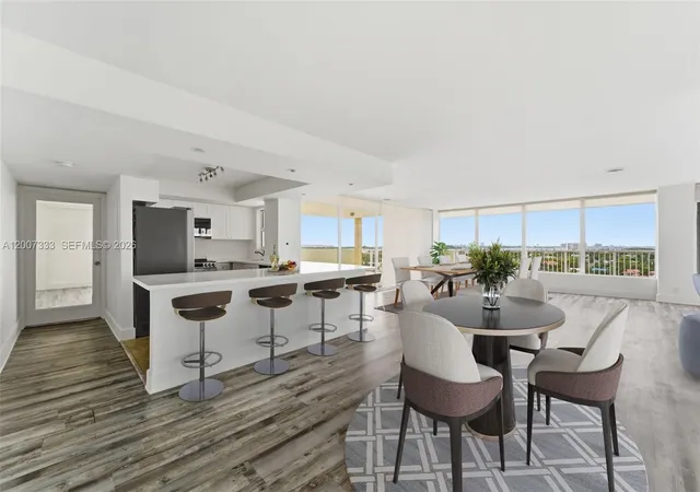 4th image of 2000 Ne 135Th St #PH, North Miami, FL 33181 | MLS# A12007333