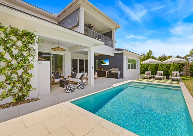Photo 1 of Mansion for sale at 2465 Ne Evinrude Cir, Jensen Beach, FL 34957 | MLS# B26019935 | Listing updated on 2026-10-06