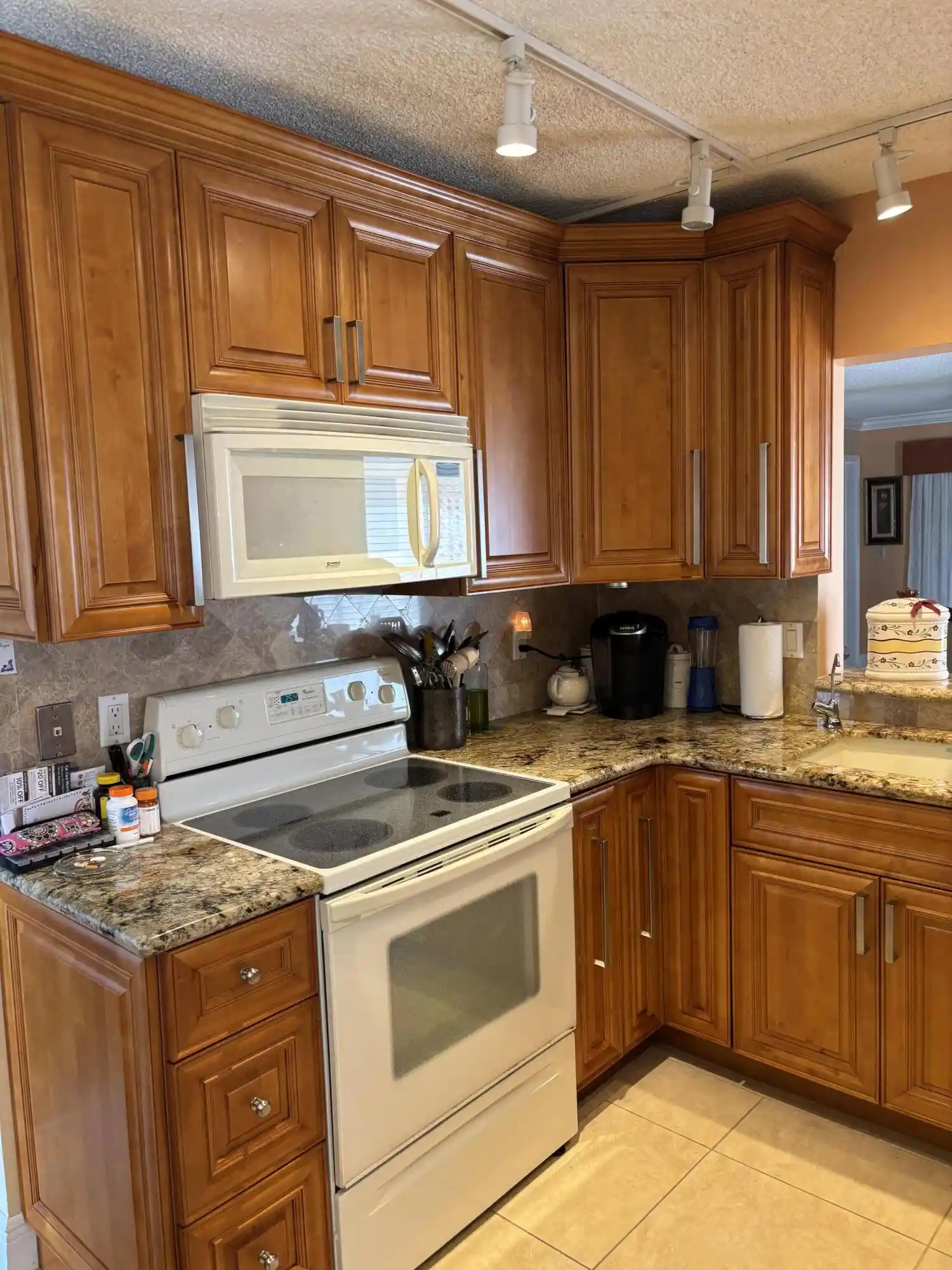 Condo for sale at 60 Pelican Pointe Dr #1020, Delray Beach, FL 33483 | MLS# B26019946