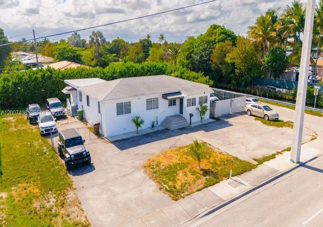 5th image of 5290 Palm Ave, Hialeah, FL 33012 | MLS# A12007406