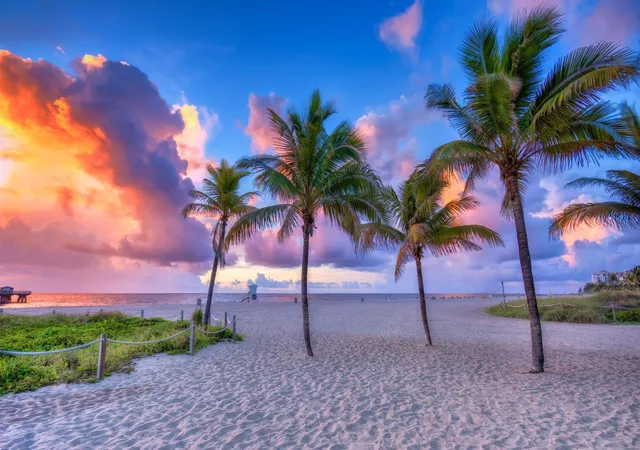 Homes for sale in Lauderdale By The Sea, FL | 1461 S Ocean Boulevard, Lauderdale By The Sea, FL 33062 | Houzeo