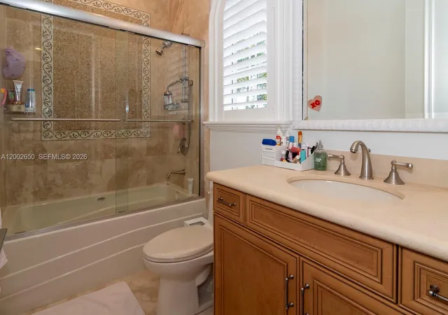Homes for sale in Plantation, FL | 651 Sweet Bay Ave, Plantation, FL 33324 | MLS# A12002650
