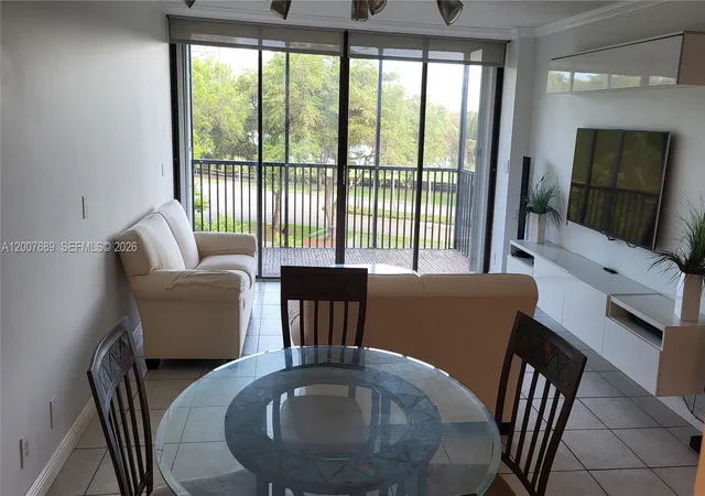 5th image of 3475 N Country Club Dr #409, Miami, FL 33180 | MLS# A12007689