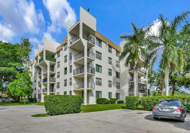 Homes for sale in Tamarac, FL | 6190 Woodlands Blvd #312, Tamarac, FL 33319 | MLS# B26020194