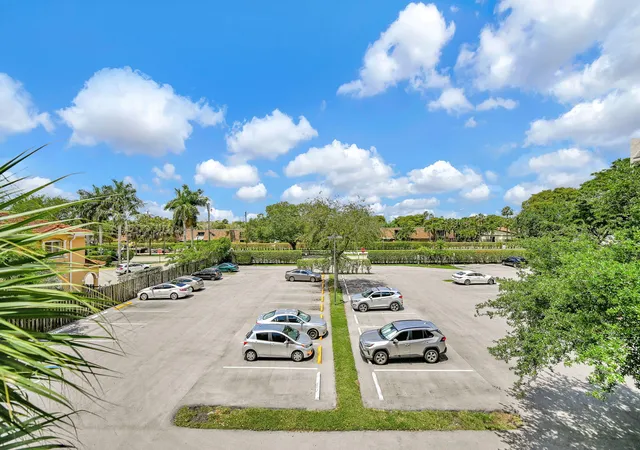 Homes for sale in Tamarac, FL | 6190 Woodlands Blvd #312, Tamarac, FL 33319 | MLS# B26020194