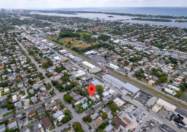 Photo 2 of Single family home for sale at 625 Selkirk St, West Palm Beach, FL 33405 | MLS# B26020240 | Listing updated on 2026-09-23