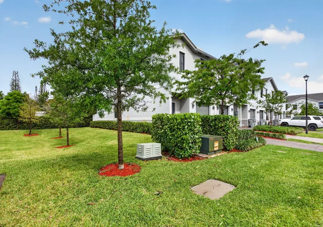 2nd image of 873 NW 3rd Way, Pompano Beach, FL 33060 | MLS# B26020264
