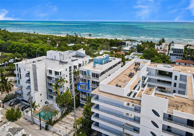 2nd image of 7824 Collins Ave, Miami Beach, FL 33141