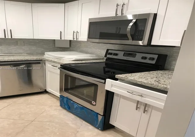 3rd image of 200 178Th Dr, Sunny Isles Beach, FL 33160