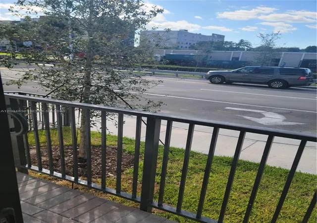 5th image of 8167 Nw 41St St #E109, Doral, FL 33166 | MLS# A12004836