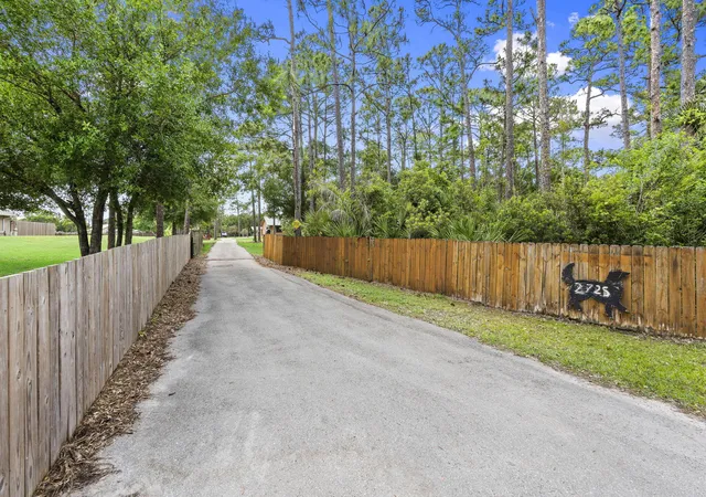 Photo 1 of Single family home for sale at 2725 Twin Oaks Trl, Fort Pierce, FL 34945 | MLS# B26020433 | Listing updated on 2026-10-05