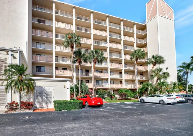 Homes for sale in Delray Beach, FL | 14460 Strathmore Ln #807, Delray Beach, FL 33446 | MLS# B26020508