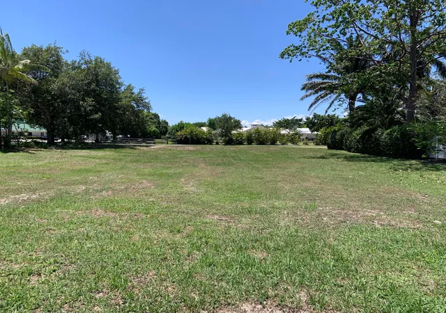 2nd image of 2712 Yarmouth Dr, Wellington, FL 33414 | MLS# B26020605