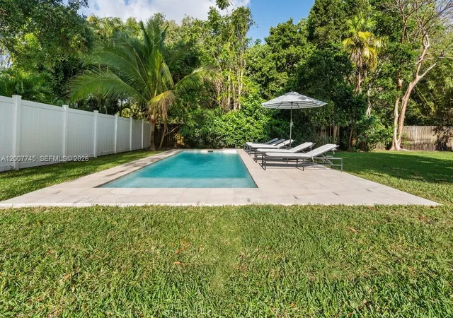 3rd image of 11790 Ne 8Th Ave, Biscayne Park, FL 33161 | MLS# A12007745