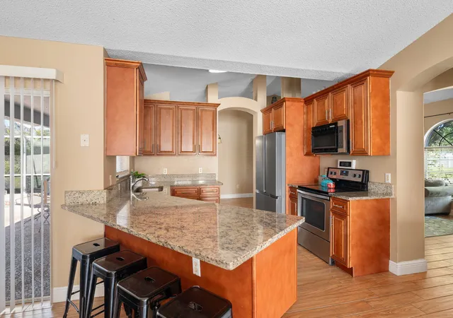 5th image of 5930 Nw Theda Ln, Port St Lucie, FL 34983 | MLS# B26020635