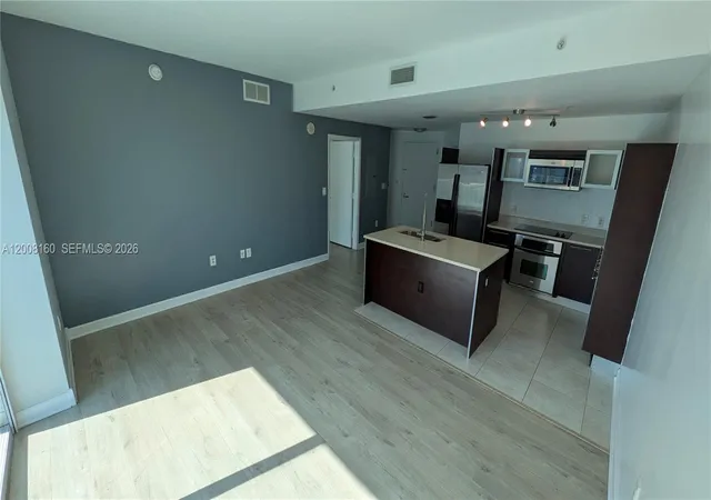 Homes for sale in Miami, FL | 1900 N Bayshore Dr #4007, Miami, FL 33132 | MLS# A12008160