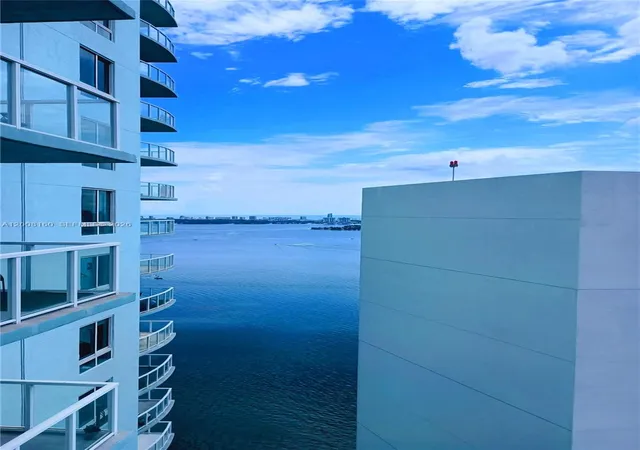 Homes for sale in Miami, FL | 1900 N Bayshore Dr #4007, Miami, FL 33132 | MLS# A12008160