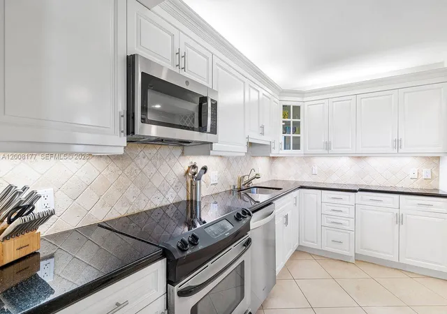 5th image of 400 Ocean Trail Wy #302, Jupiter, FL 33477 | MLS# A12008177