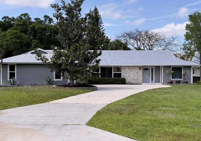 Photo 1 of Single family home for sale at 2402 River Hammock Ln, Fort Pierce, FL 34981 | MLS# B26020740 | Listing updated on 2026-09-23