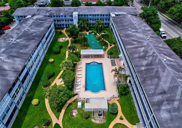 4th image of 15610 Ne 6Th Ave #23C, Miami, FL 33162 | MLS# A12008365